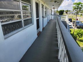 52 NE 204th Street 31, Miami Gardens FL 33179