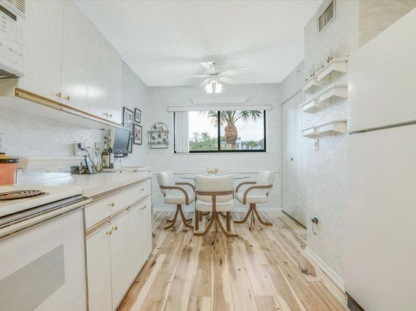 15355 Lakes Of Delray Boulevard 206, Delray Beach FL 33484
