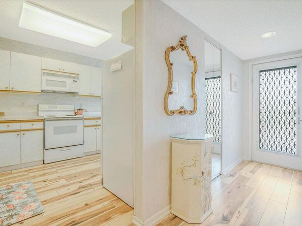 15355 Lakes Of Delray Boulevard 206, Delray Beach FL 33484