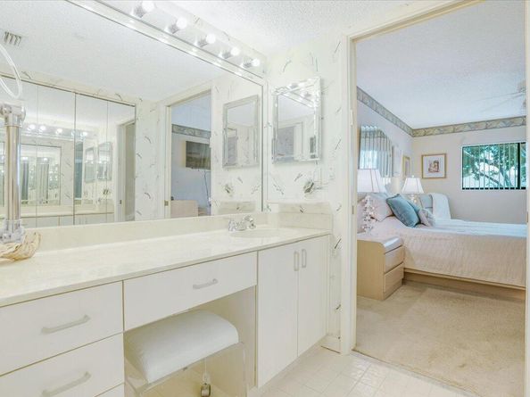 15355 Lakes Of Delray Boulevard 206, Delray Beach FL 33484