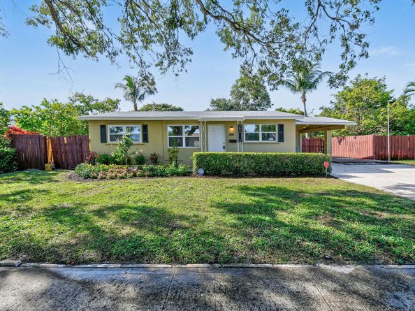 836 Evergreen Drive, Lake Park FL 33403