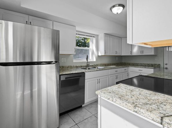 836 Evergreen Drive, Lake Park FL 33403