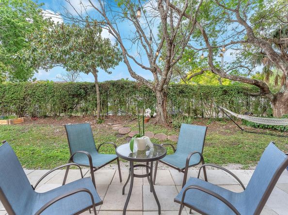 4776 Lago Vista Dr, Coconut Creek FL 33073