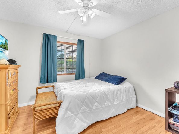 4776 Lago Vista Dr, Coconut Creek FL 33073