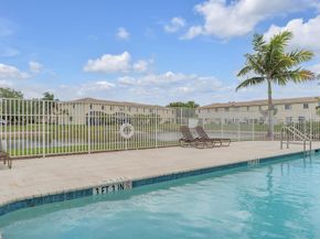 4776 Lago Vista Dr, Coconut Creek FL 33073
