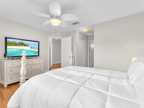 4776 Lago Vista Dr, Coconut Creek FL 33073
