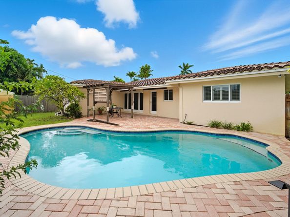 3697 NE 19th Ave, Oakland Park FL 33308