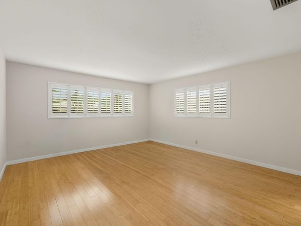 3697 NE 19th Ave, Oakland Park FL 33308