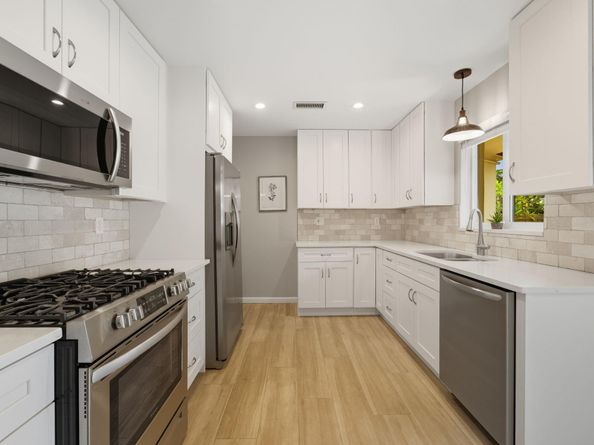 3697 NE 19th Ave, Oakland Park FL 33308