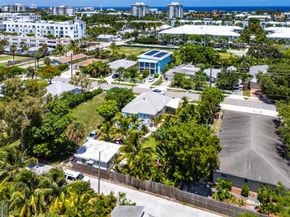 320 SE 4th Avenue, Delray Beach FL 33483