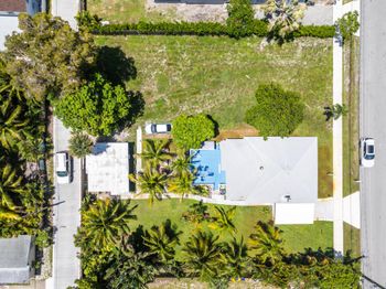 320 SE 4th Avenue