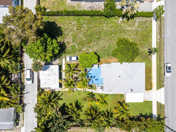 320 SE 4th Avenue, Delray Beach FL 33483