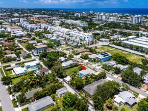 320 SE 4th Avenue, Delray Beach FL 33483