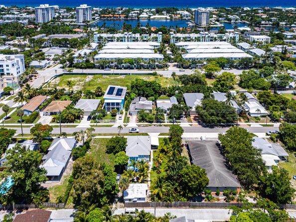 320 SE 4th Avenue, Delray Beach FL 33483