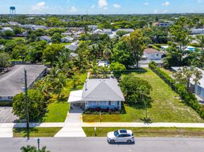 320 SE 4th Avenue, Delray Beach FL 33483