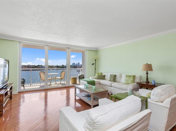 511 Bayshore Dr 410, Fort Lauderdale FL 33304
