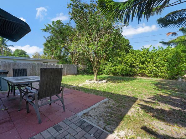 237 NE 12th Street, Delray Beach FL 33444