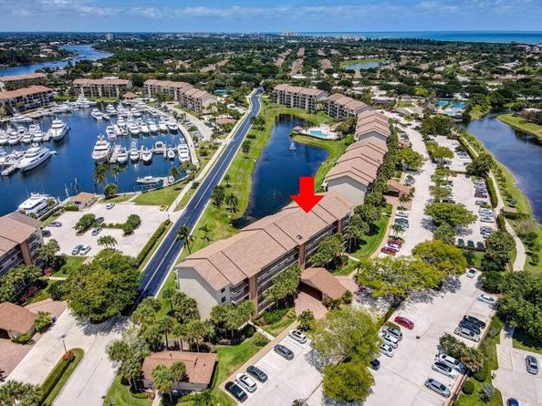 901 Seafarer Circle 105, Jupiter FL 33477