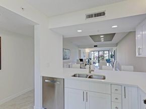 901 Seafarer Circle 105, Jupiter FL 33477