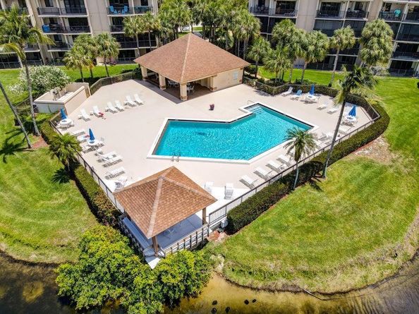 901 Seafarer Circle 105, Jupiter FL 33477