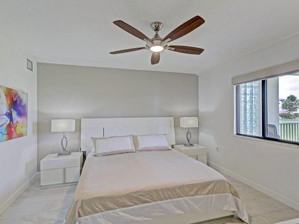 901 Seafarer Circle 105, Jupiter FL 33477