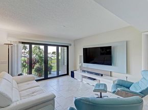 901 Seafarer Circle 105, Jupiter FL 33477