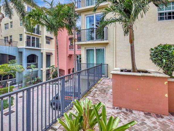 225 NE 1st Street 214, Delray Beach FL 33444