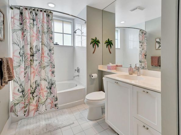 225 NE 1st Street 214, Delray Beach FL 33444