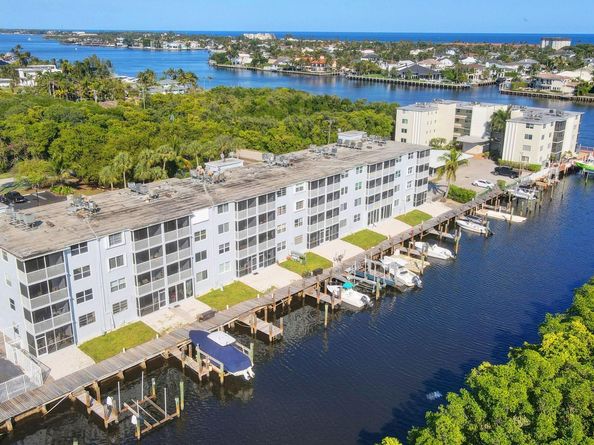 689 NE 6TH Court 110, Boynton Beach FL 33435