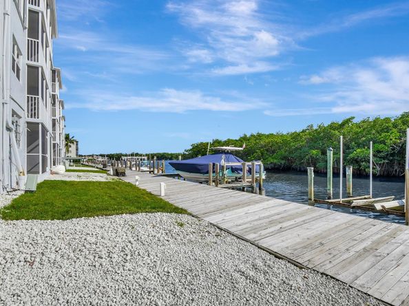 689 NE 6TH Court 110, Boynton Beach FL 33435