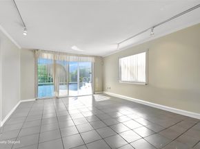 689 NE 6TH Court 110, Boynton Beach FL 33435