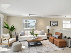 689 NE 6TH Court 110, Boynton Beach FL 33435