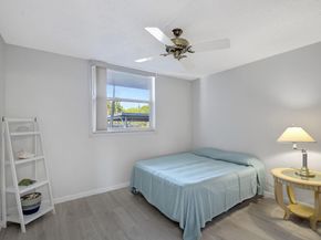 689 NE 6TH Court 110, Boynton Beach FL 33435