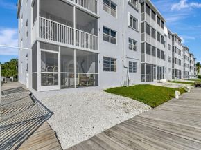 689 NE 6TH Court 110, Boynton Beach FL 33435