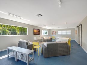 689 NE 6TH Court 110, Boynton Beach FL 33435
