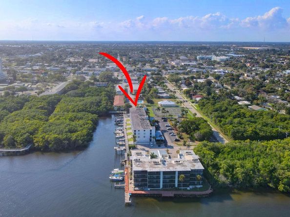 689 NE 6TH Court 110, Boynton Beach FL 33435
