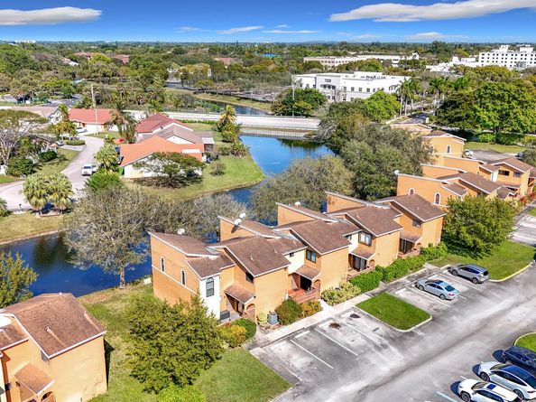 8117 NW 71st Court, Tamarac FL 33321