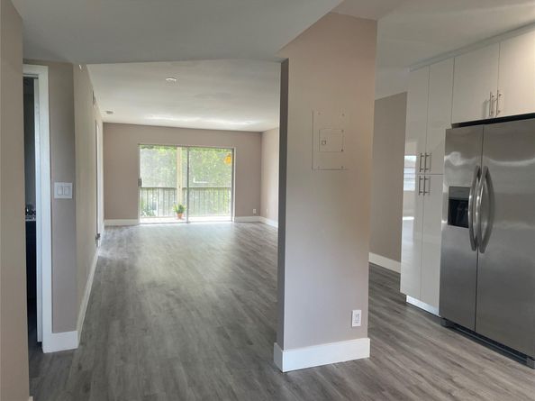 8962 S Hollybrook Blvd 308, Pembroke Pines FL 33025