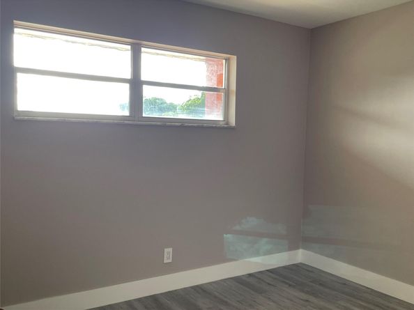 8962 S Hollybrook Blvd 308, Pembroke Pines FL 33025