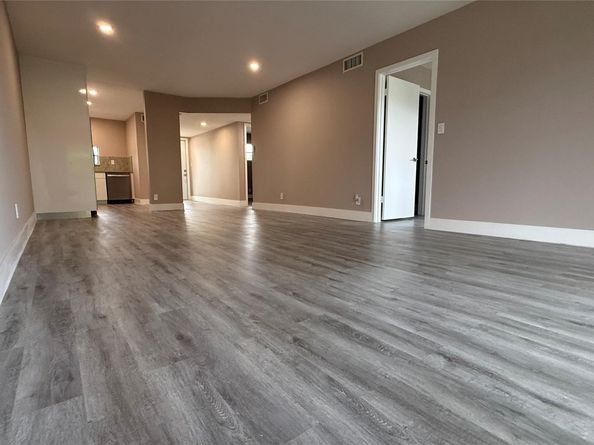 8962 S Hollybrook Blvd 308, Pembroke Pines FL 33025