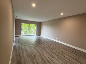 8962 S Hollybrook Blvd 308, Pembroke Pines FL 33025