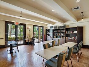 3020 NW 125th Avenue 108, Sunrise FL 33323