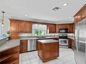 6220 NW 58th Way, Parkland FL 33067