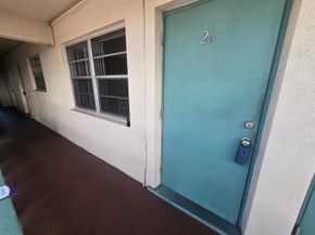 270 NE 40th Street NE 26, Oakland Park FL 33334