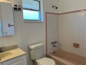 270 NE 40th Street NE 26, Oakland Park FL 33334