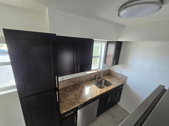 270 NE 40th Street NE 26, Oakland Park FL 33334