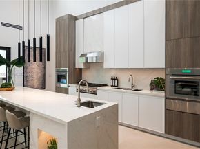 6200 SW 83 Avenue, Miami FL 33143