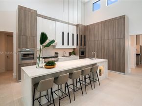 6200 SW 83 Avenue, Miami FL 33143