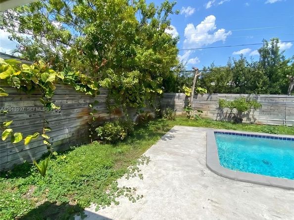 21335 NE 19th Court, Miami FL 33179