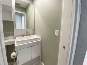 21335 NE 19th Court, Miami FL 33179